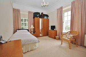 Bedroom- click for photo gallery